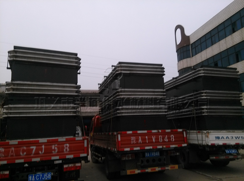 大唐洛阳首阳山电厂矩形3+3波补偿器发货现场